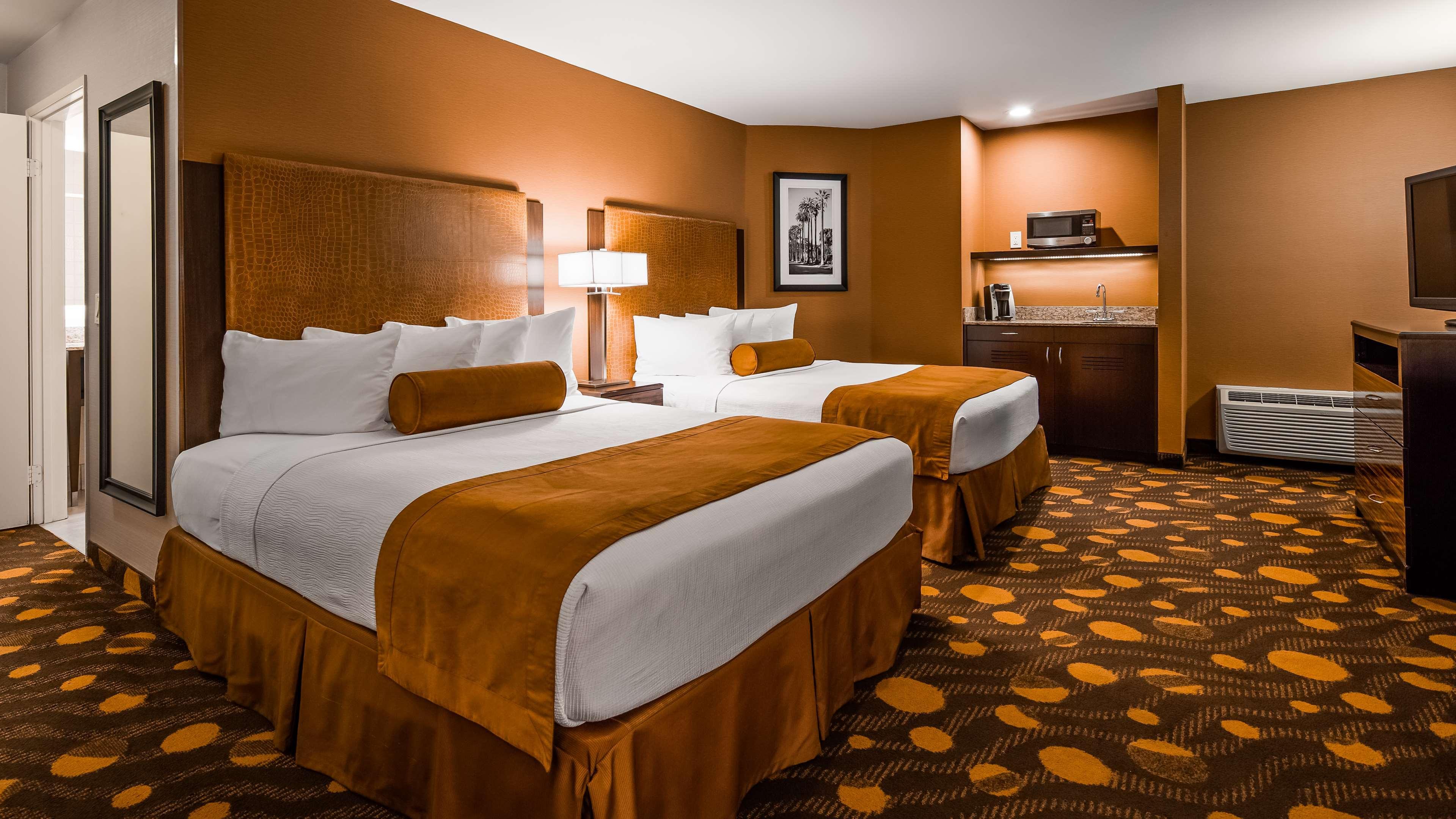 Best Western Plus Suites Hotel Coronado Island Exterior photo