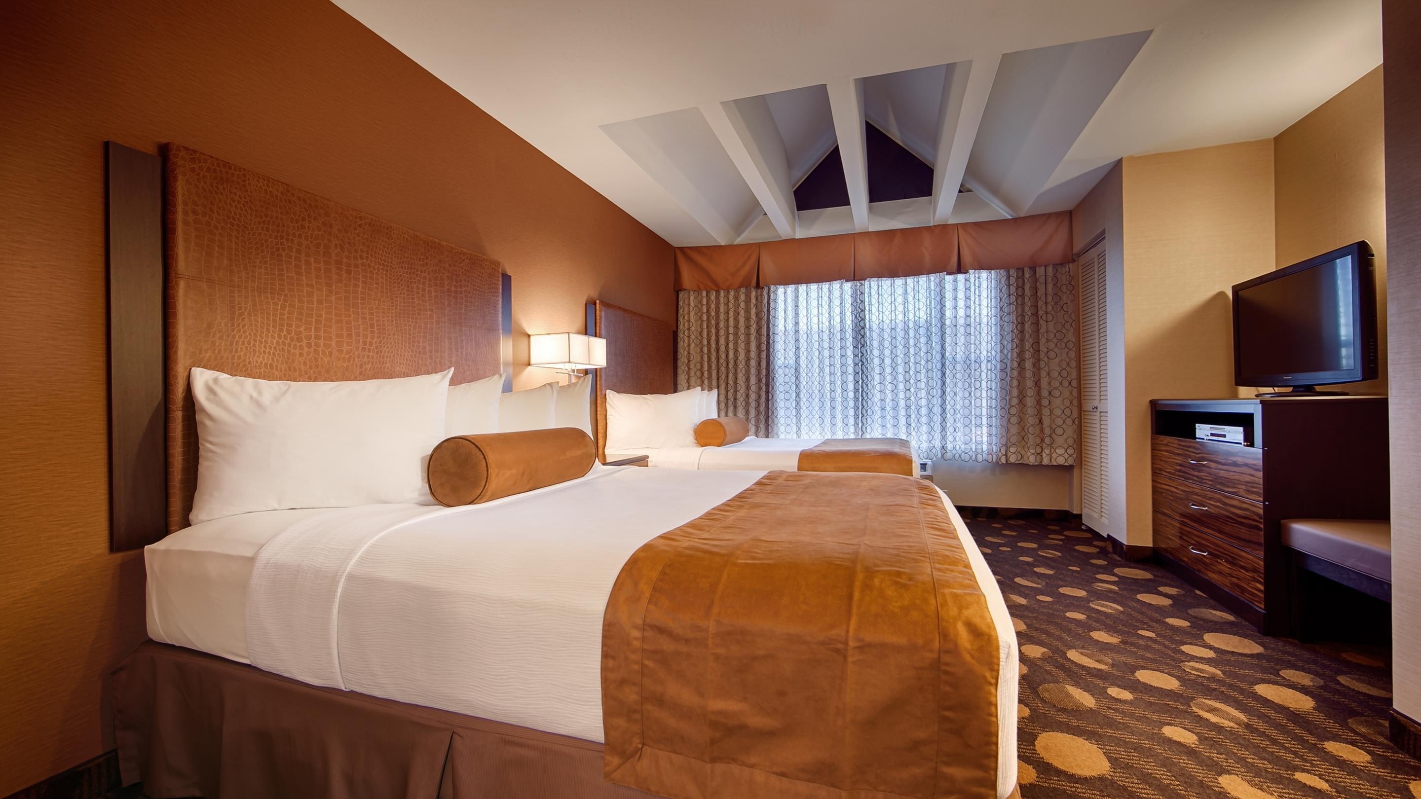 Best Western Plus Suites Hotel Coronado Island Exterior photo