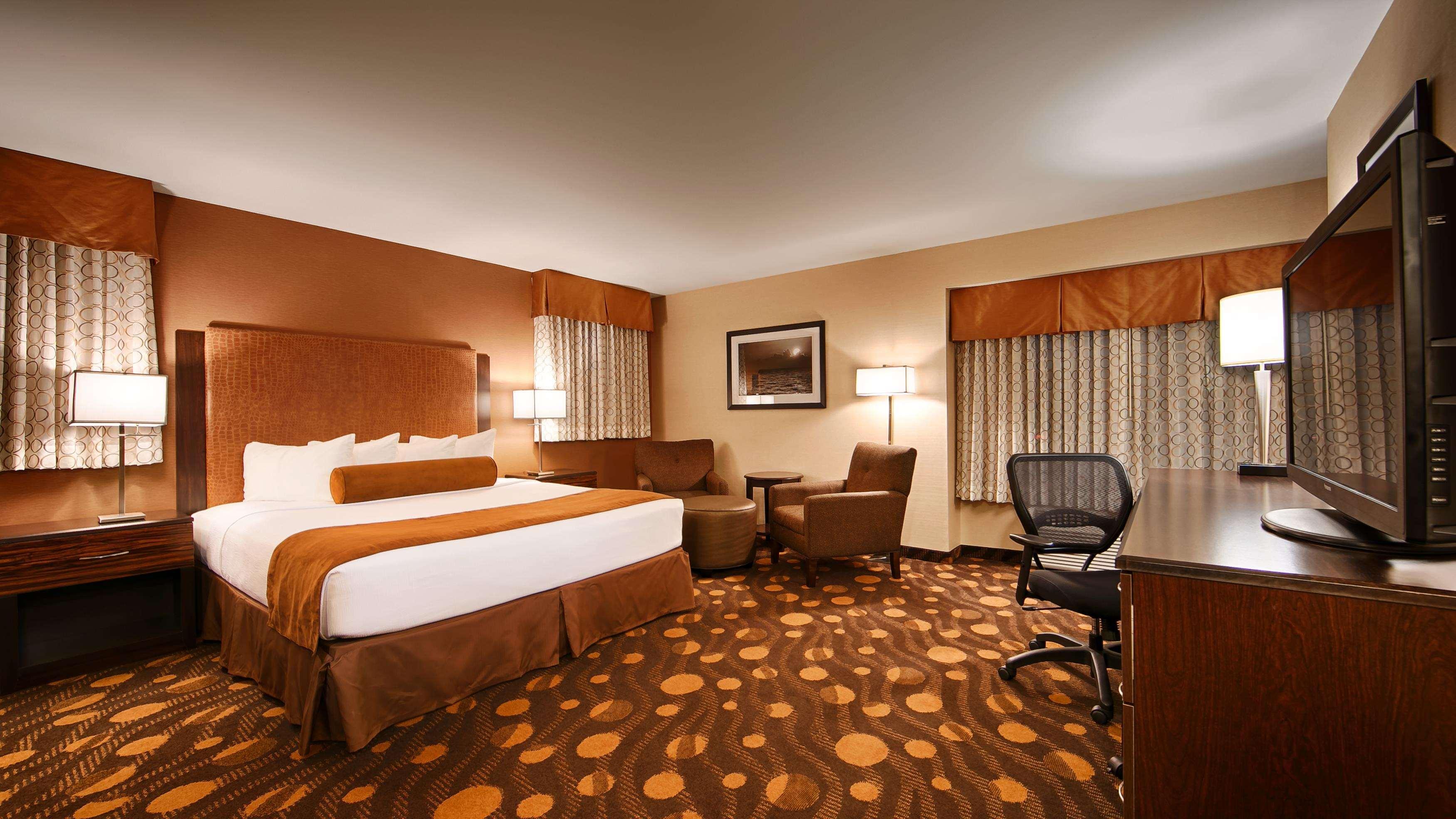 Best Western Plus Suites Hotel Coronado Island Exterior photo