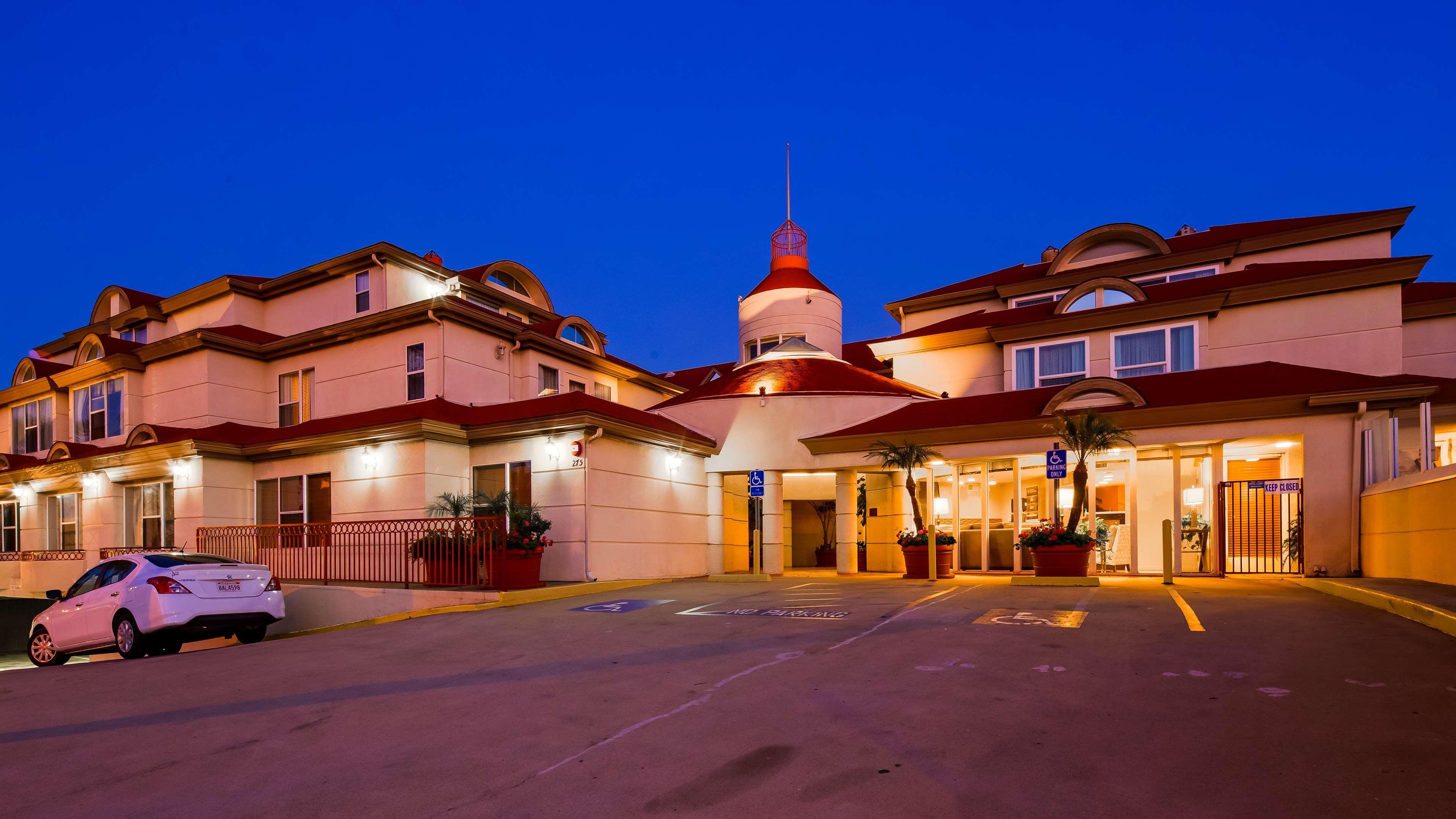 Best Western Plus Suites Hotel Coronado Island Exterior photo