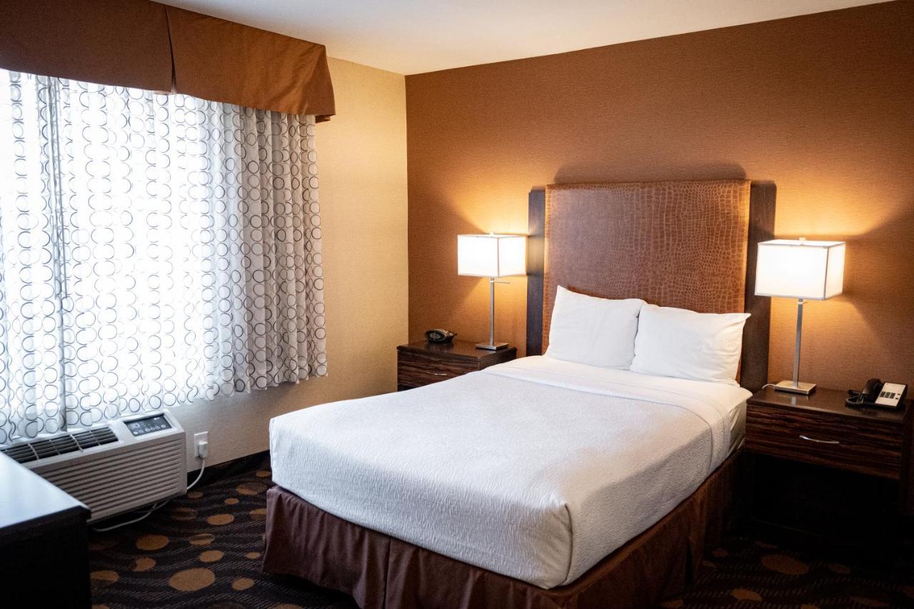 Best Western Plus Suites Hotel Coronado Island Exterior photo