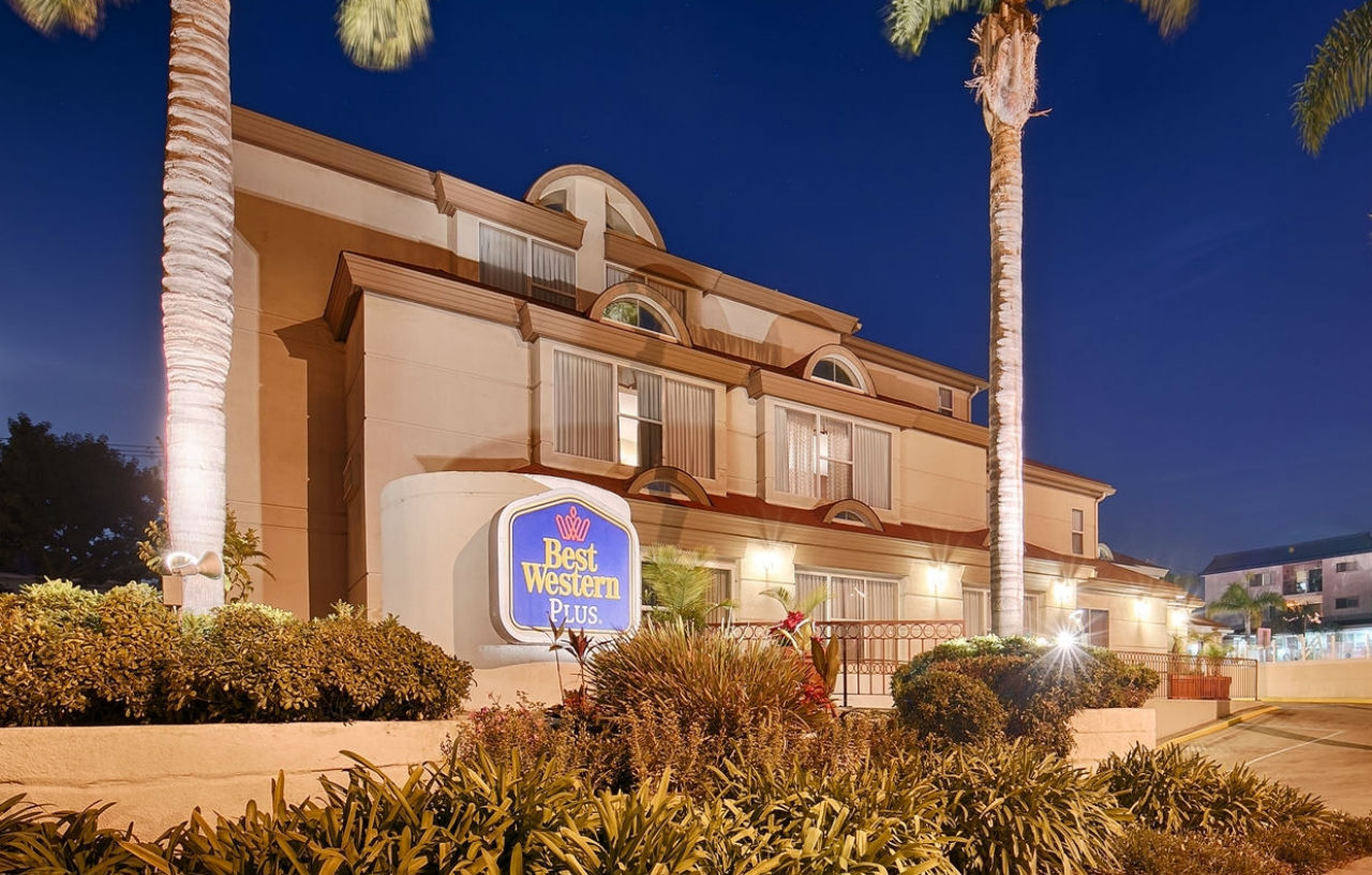 Best Western Plus Suites Hotel Coronado Island Exterior photo
