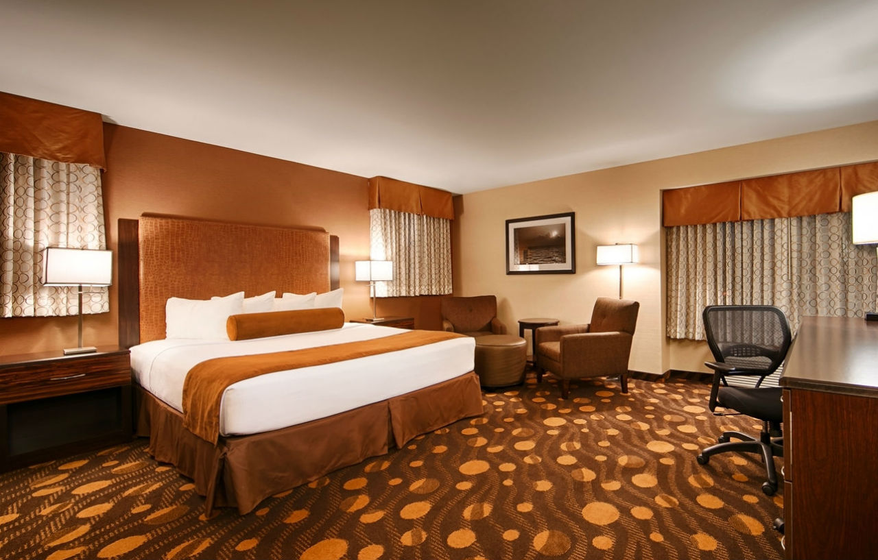 Best Western Plus Suites Hotel Coronado Island Exterior photo